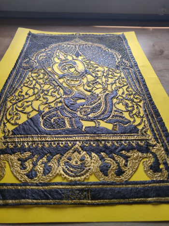 obraz wycięty w skórze