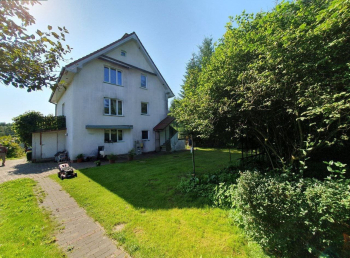 Wiejska posiadłość z lasem,rzeką i ogrodem