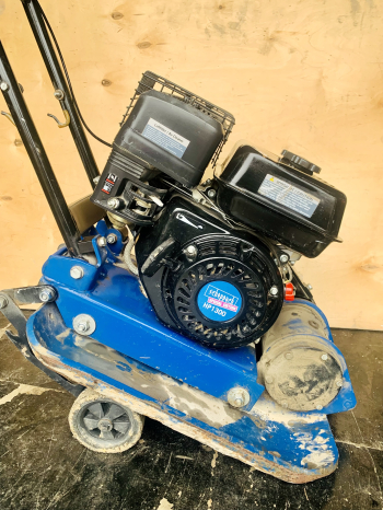 Wynajem | Zagęszczarka , ubijak 83 kg